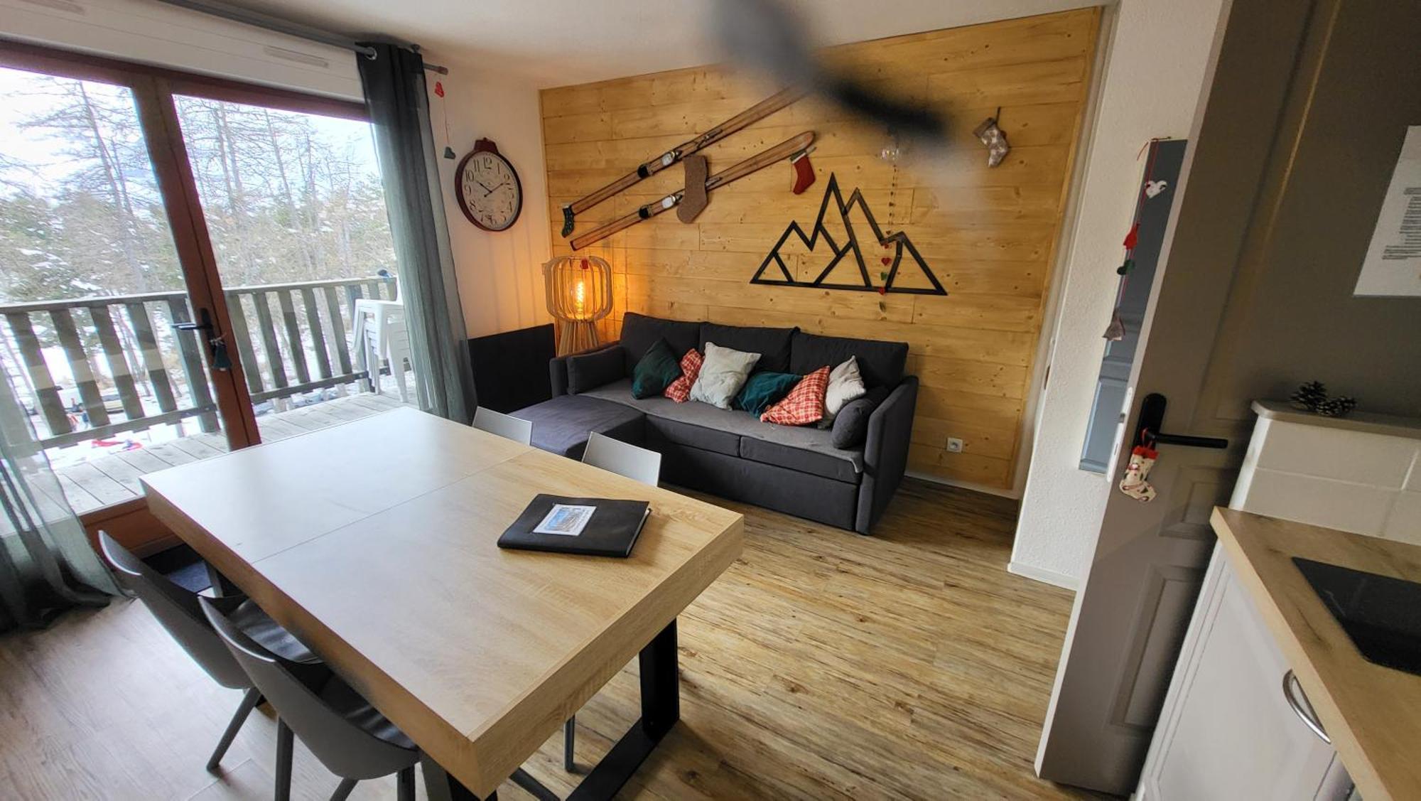 Appartement 4 A 6 Personnes - Chalets D'Aurouze - La Joue Du Loup Saint-Étienne-en-Dévoluy Exterior foto